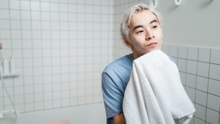 pexels-ron-lach-8159662