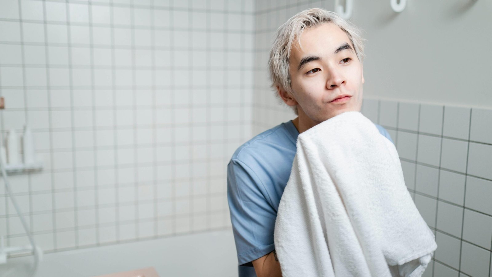 pexels-ron-lach-8159662