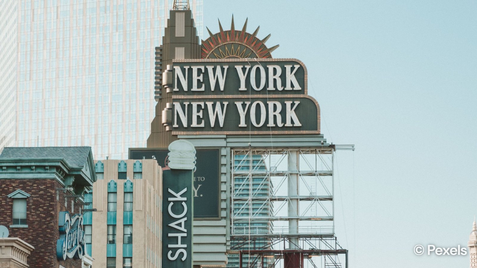 These 10 Men’s Fashion Trends Are Exploding Across New York and LA ...